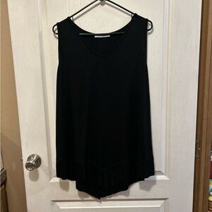 Women’s Large Chatoyant Black V-Neck Tank Top